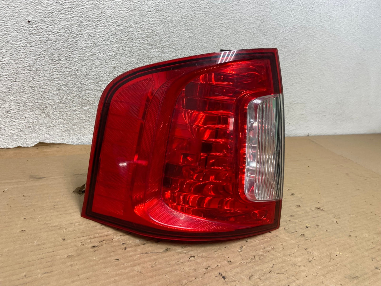 2011 2012 2013 2014 Ford Edge Tail Light Left Driver Lh Side AG8309 LK1