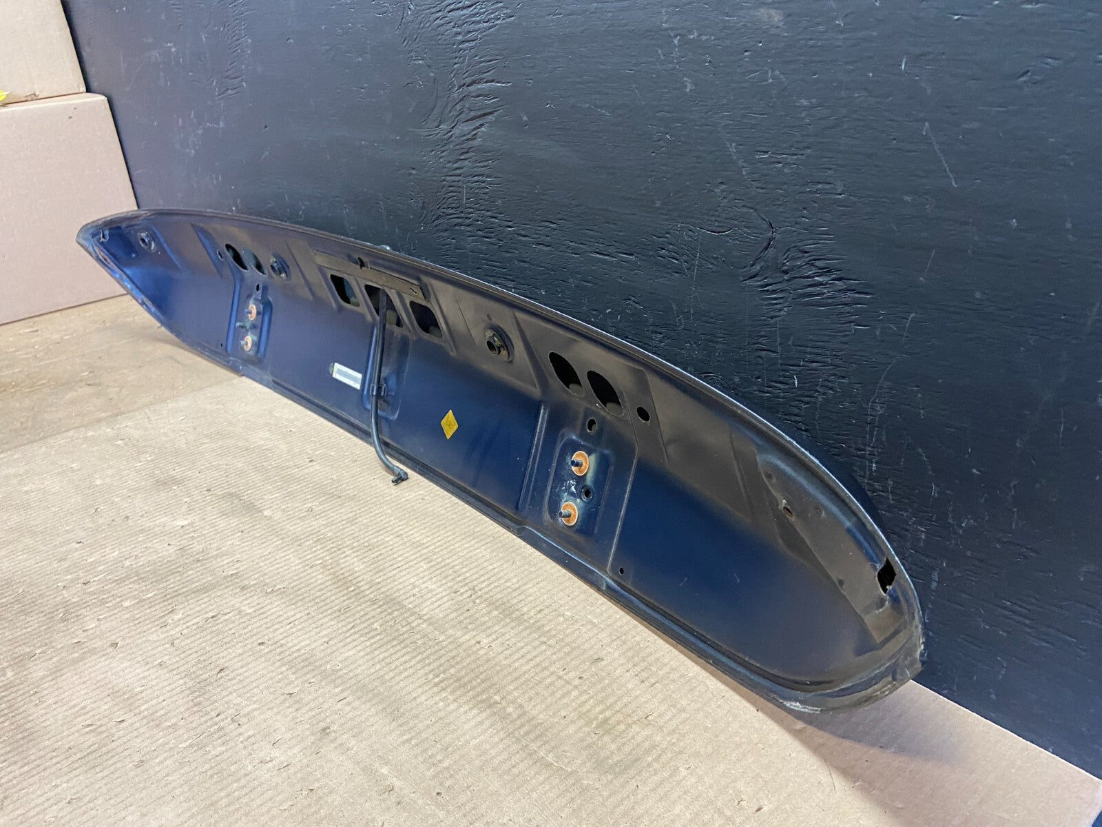 2003 to 2008 Toyota Matrix upper tailgate deck lid spoiler trim D94147