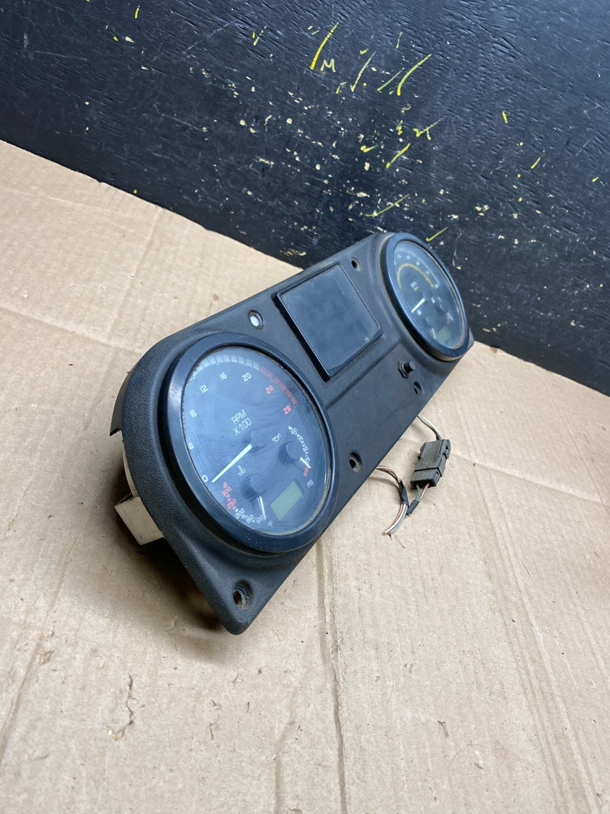 2011 Mack LE Instrument Panel Cluster AA46781