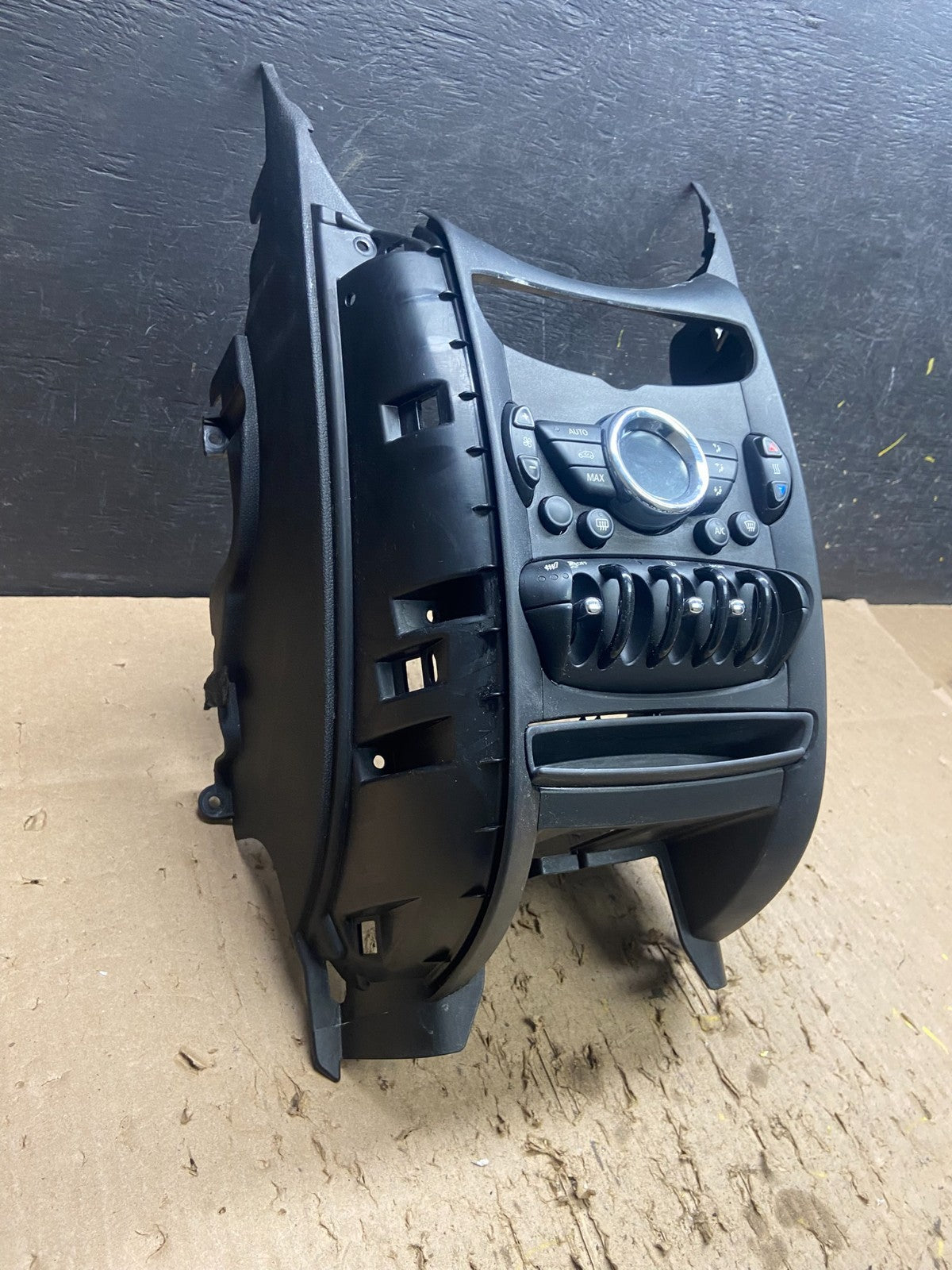 2013 to 2016 Mini Cooper Center Dash Climate Window Control T8844 DG1