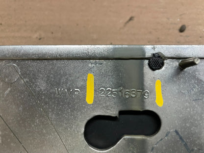 1987 - 1988 Oldsmobile Delta 88 Dashboard Center Trim Panel U7837 DG9