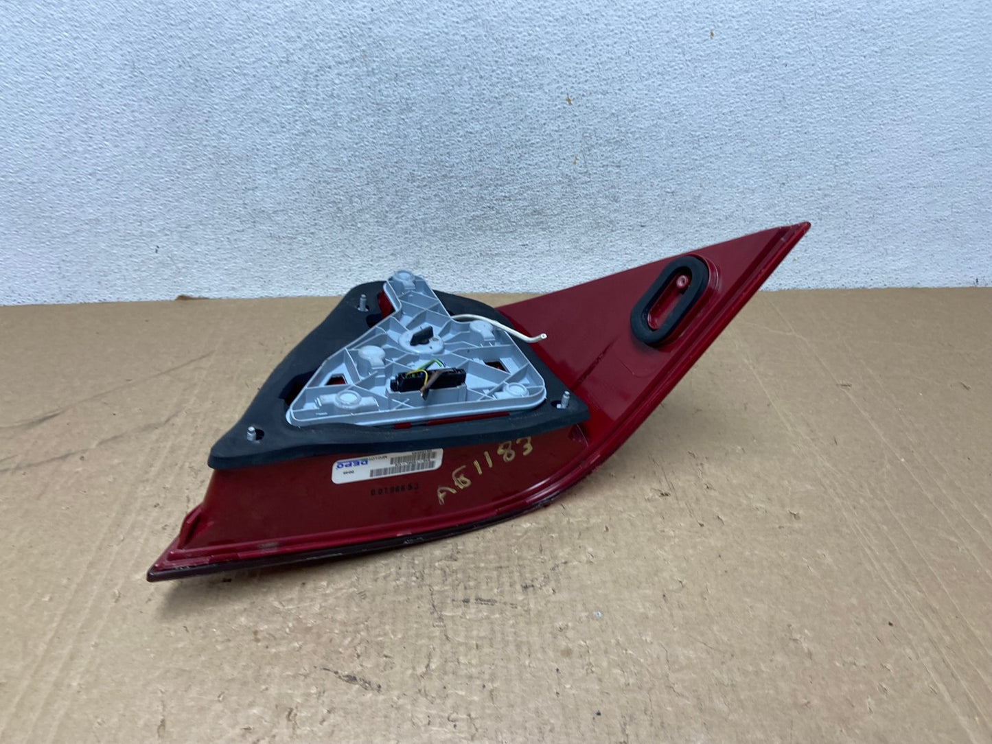 2005-2007 Mercedes-Benz C230 C240 W203 C-Class Left Driver Tail Light AG1183 LK5