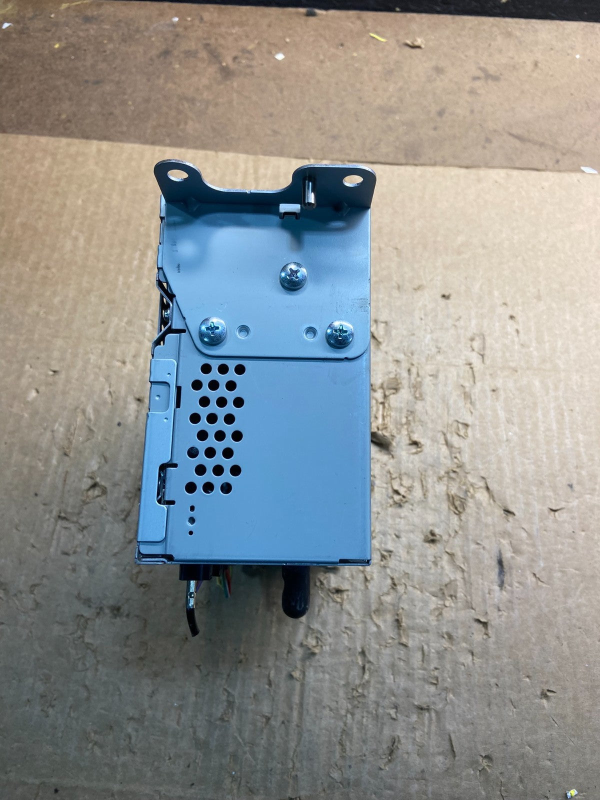 2016 to 2017 Ford Explorer Audio Equipment Radio Receiver AM FM CD Y7534 DG1