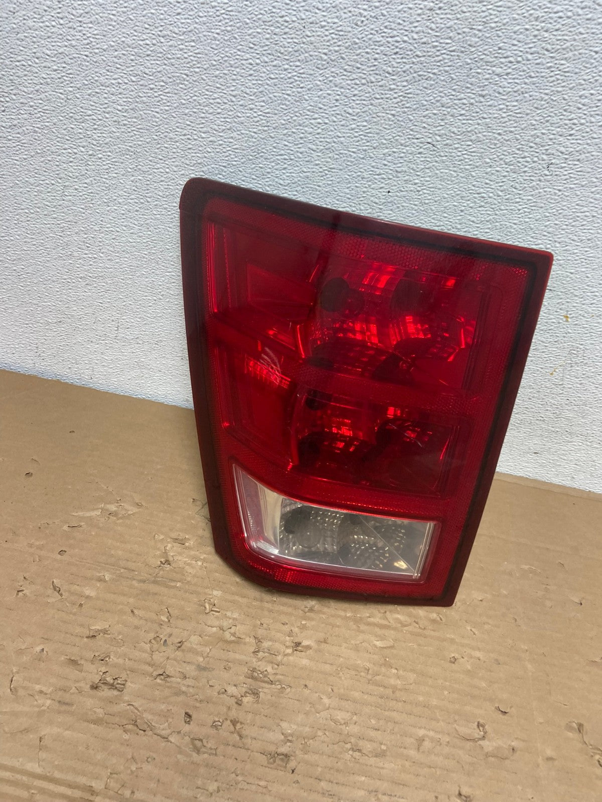 2005 to 2006 Jeep Grand Cherokee Left Driver Side Lh Tail Light AD4304 LK0