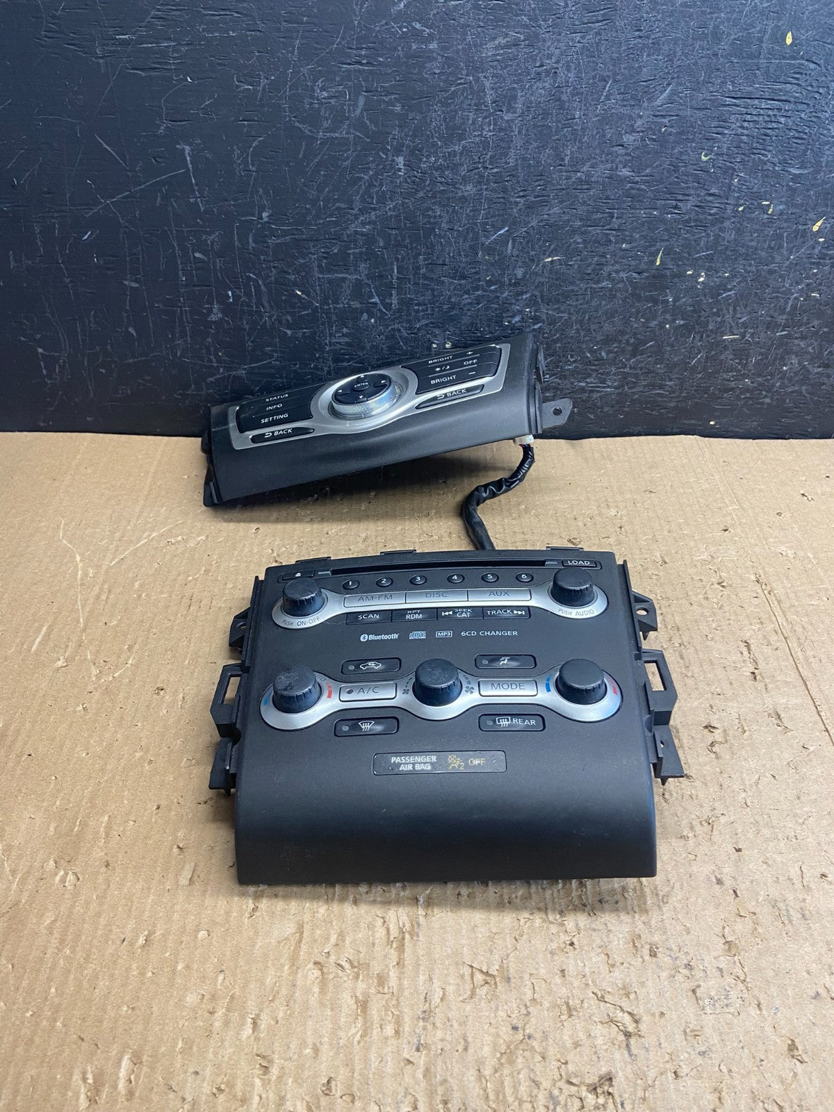 2011 - 2014 Nissan Murano AM FM Radio CD Climate Control Panel AF1545 DG0