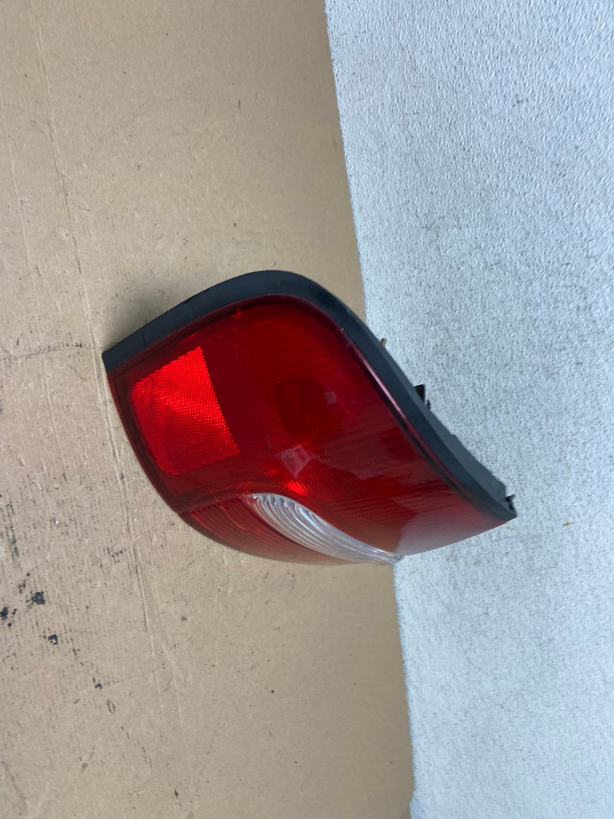 2000 to 2001 Nissan Altima Left Driver LH Side Tail Light AF4514 LK2