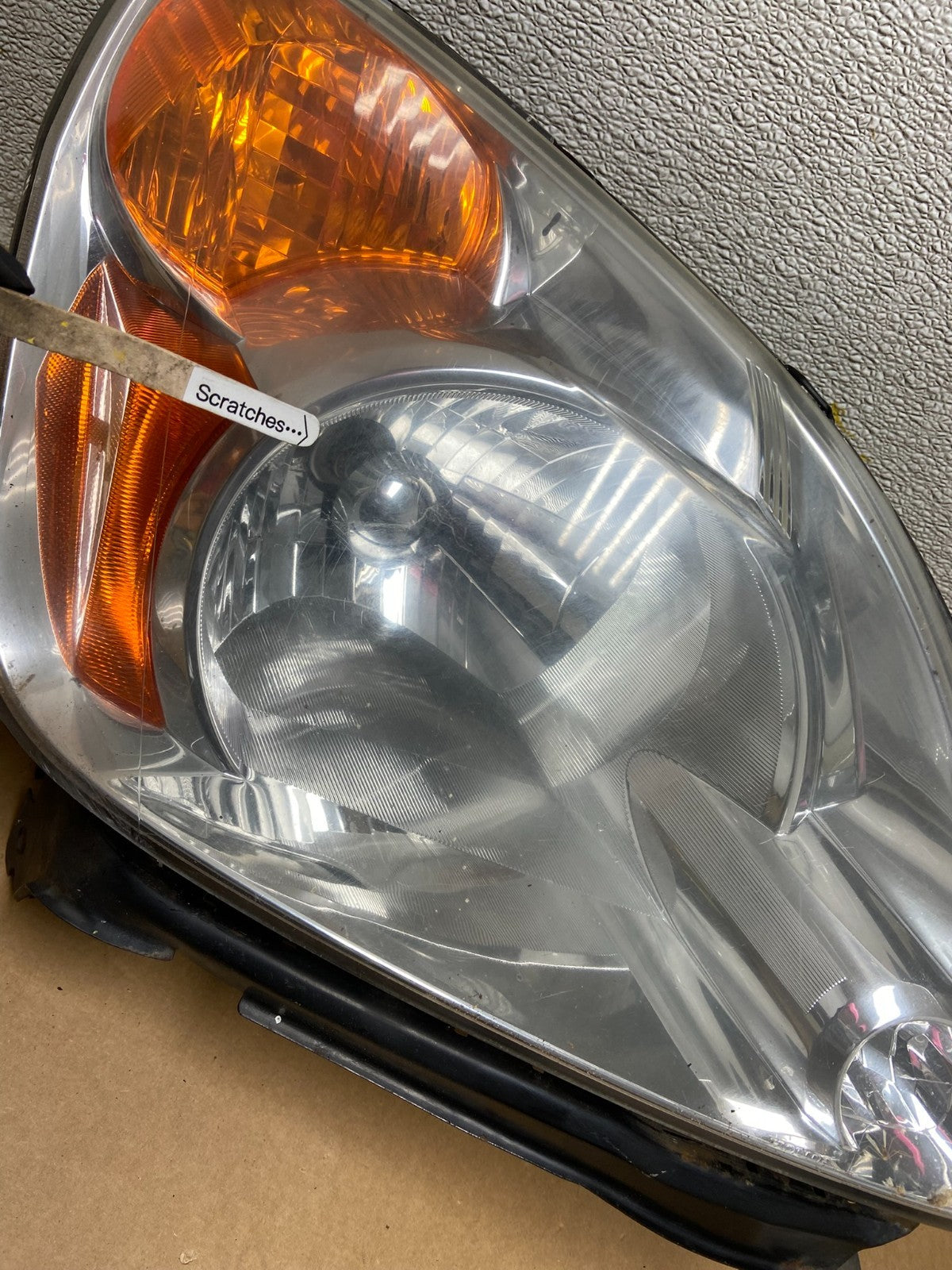 2002 to 2004 Honda CRV CR-V OEM Right Passenger RH Halogen Headlight Z6565 DW3