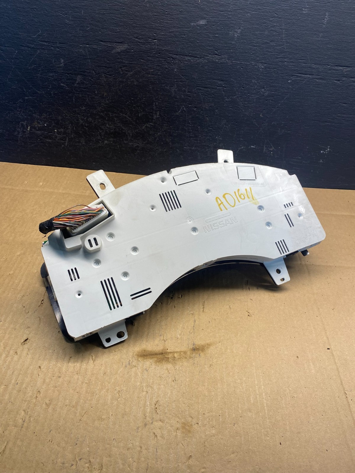 2005 Nissan Armada Speedometer Cluster Gauge AD1611 DG4