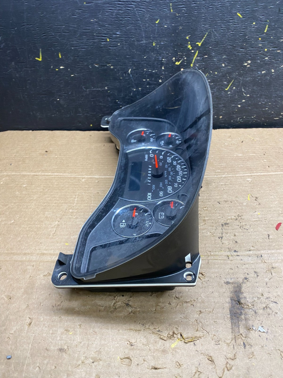 2008 to 2010 Chevrolet Express Speedometer Cluster Gauge w9682 DG2