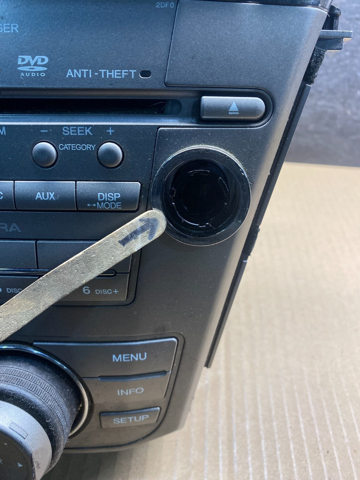 2007 to 2009 Acura Mdx Radio Stereo 6 CD Player Climate Control Pan OE AJ0322 DG2