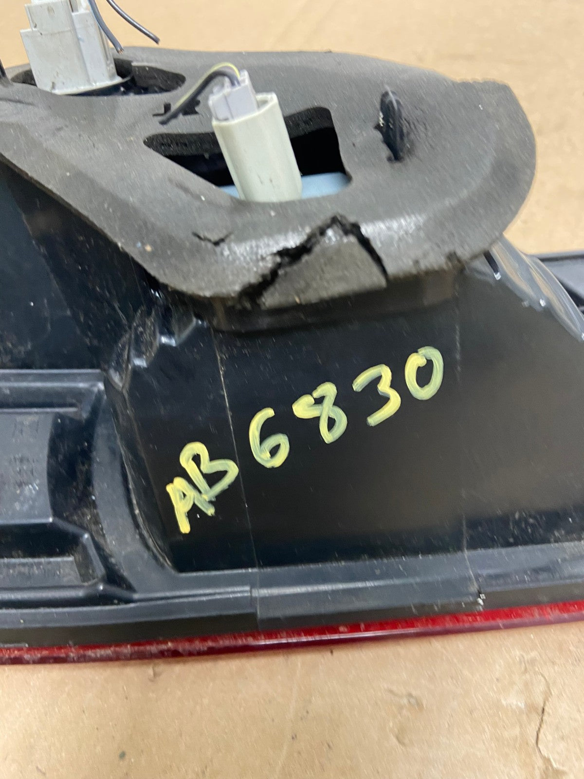 2010 - 2014 Subaru Outback Right Passenger RH Inner Tail Light OEM AB6830 LK6