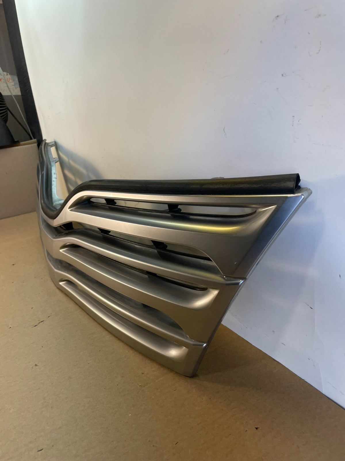 2009 to 2012 Toyota Venza Front Upper Grill Grille R2159 DG1