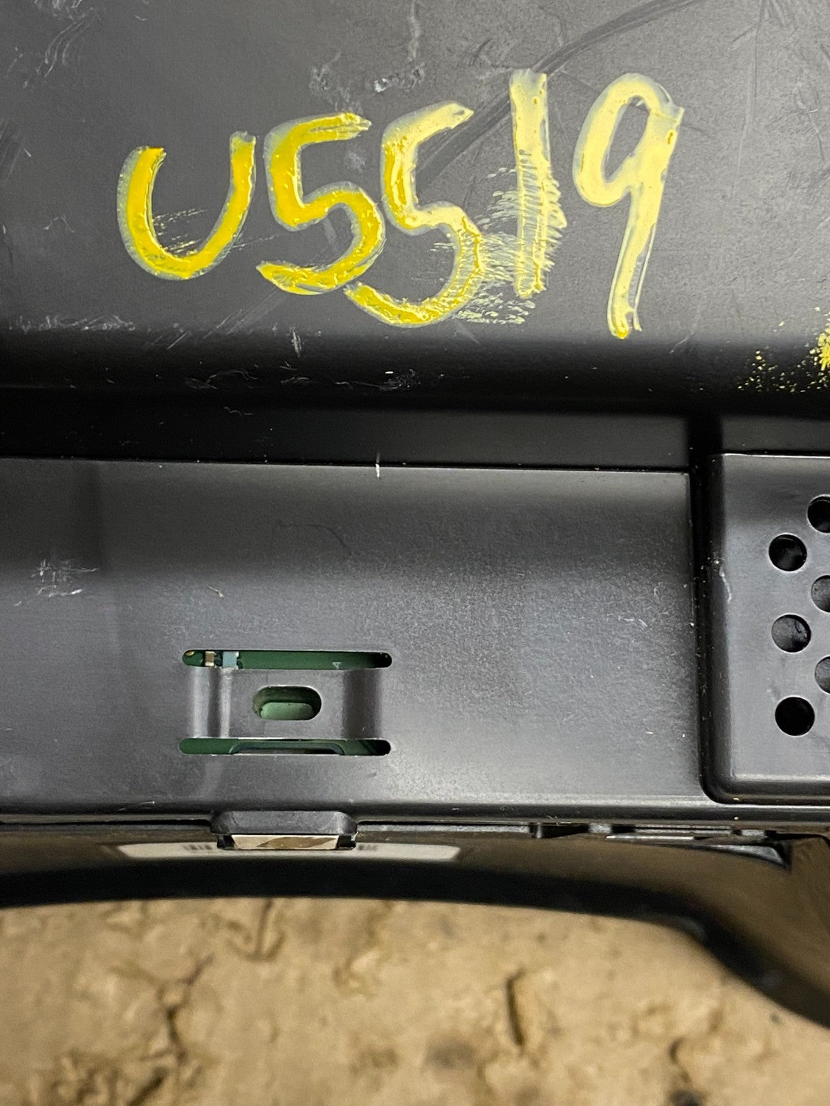 2013 Nissan Pathfinder Speedometer Cluster Gauge OEM U5519 DG8