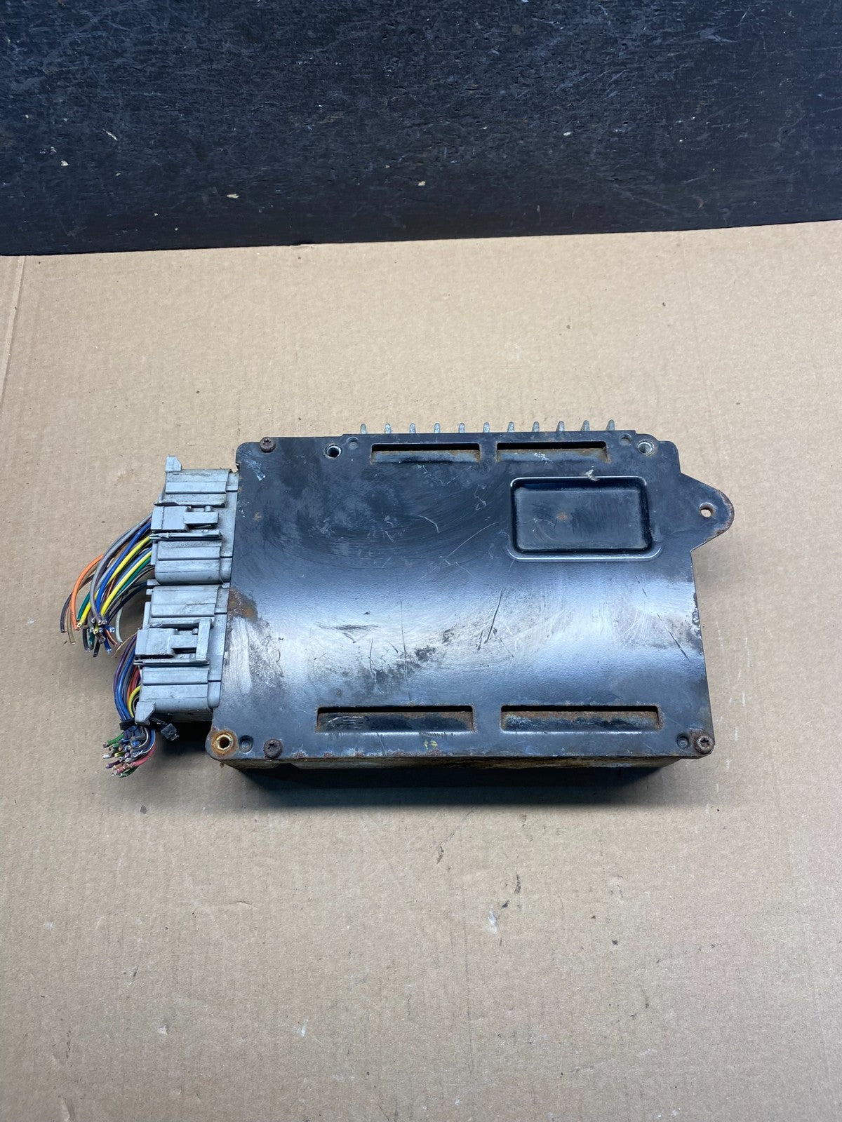 2000 Chrysler Caravan 3.3L Engine Control Unit ECU Module ah3180 DG1