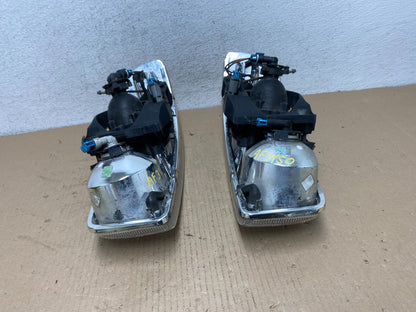 2001 - 2006 GMC Yukon Halogen Left+Right Side Set Headlights af3150 DG10
