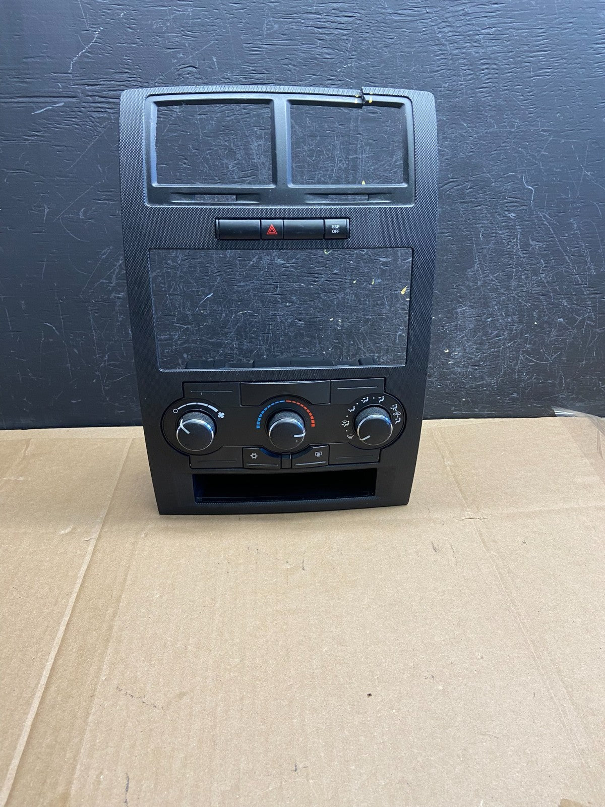2008 - 2010 Dodge Charger Dash Climate Temperature Control Radio Bezel AD2072 DG0