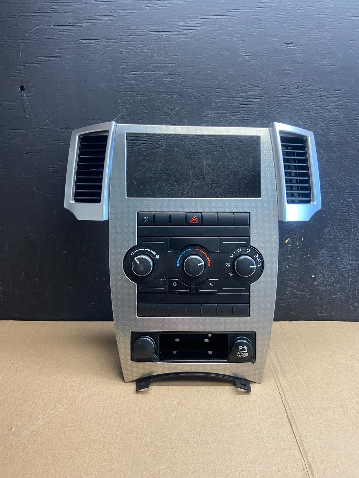 2008 to 2010 Jeep Grand Cherokee Center A/C Heater Climate Control AE4364 DG0