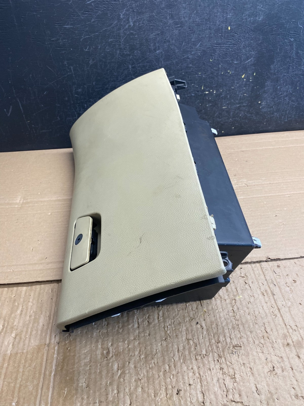 2013 to 2016 Ford Fusion Front Right Passenger Storage Glove Box ag0137 DG1