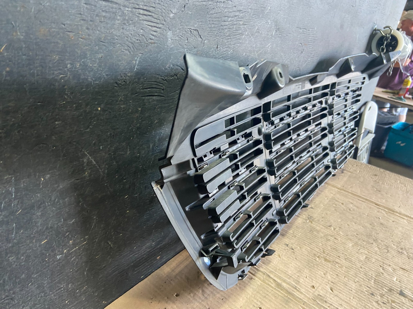 2009 to 2011 Freightliner Sprinter Front Upper Chrome Grill Grille p8626 DG5