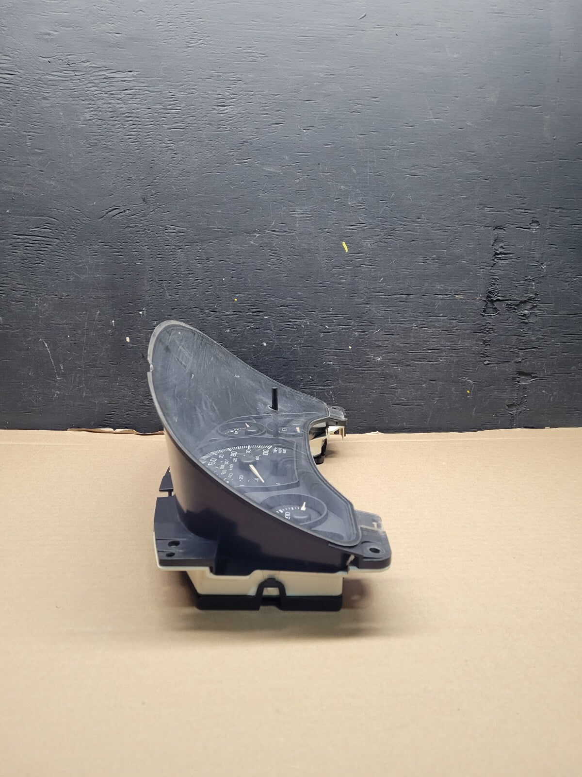 2004 to 2007 Chevrolet Express Speedometer Cluster Gauge L2148 DG1
