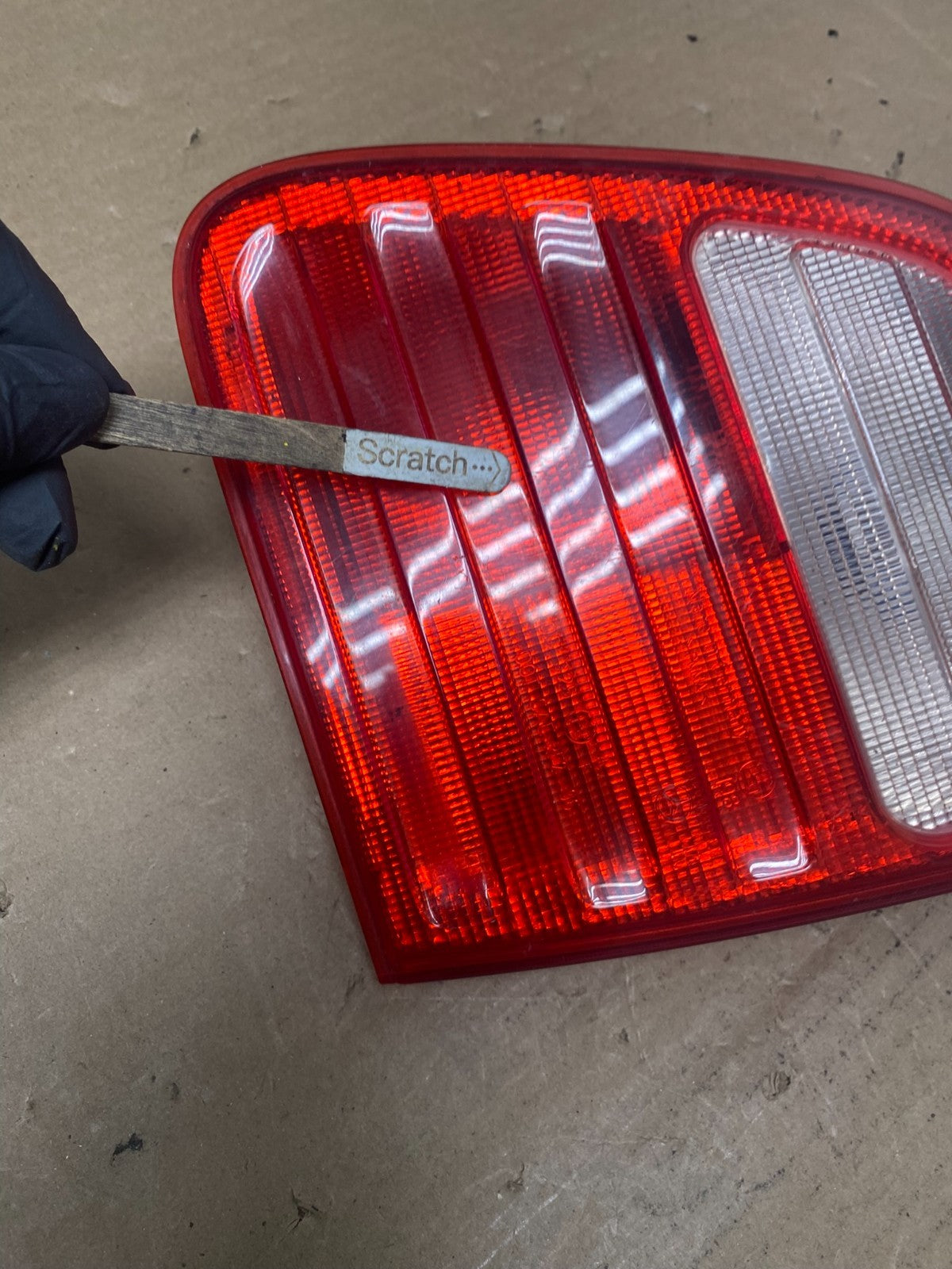 1995-1999 Mercedes-Benz E W210 Wagon Right Passenger Tail Light Inner S0736 DW4