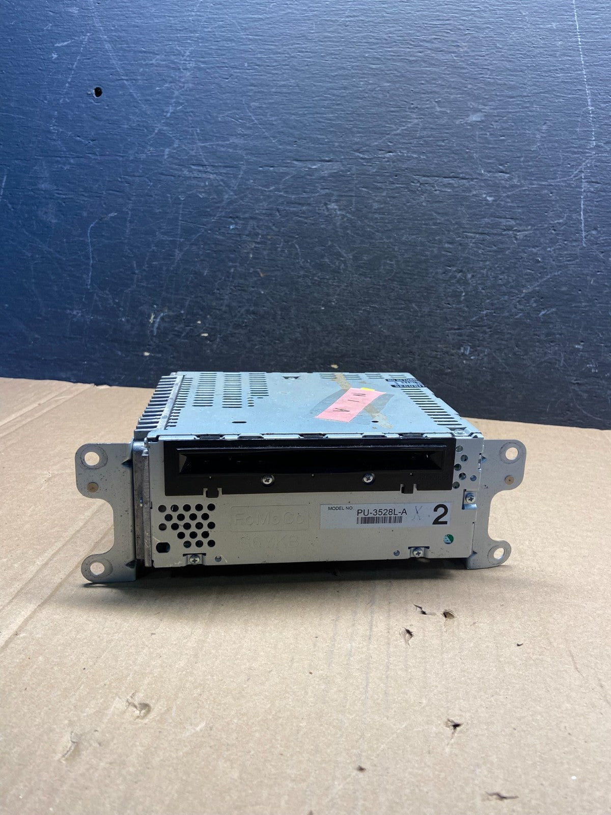 2013 to 2014 Ford Edge AM/FM Radio Reciever AE2271 DG0