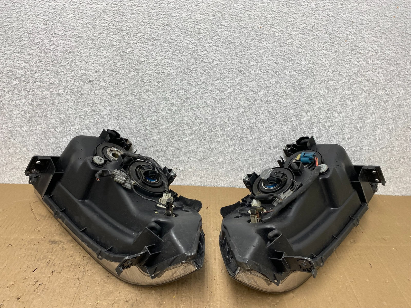 2004 2005 2006 Acura MDX Left+Right Headlights Halogen AC0150 DW4