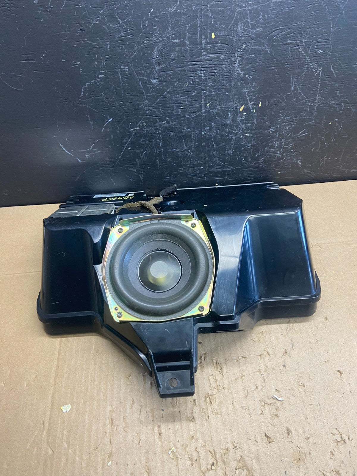 2004-2008 Maserati Quattroporte Subwoofer Speaker 67071100 AB96670