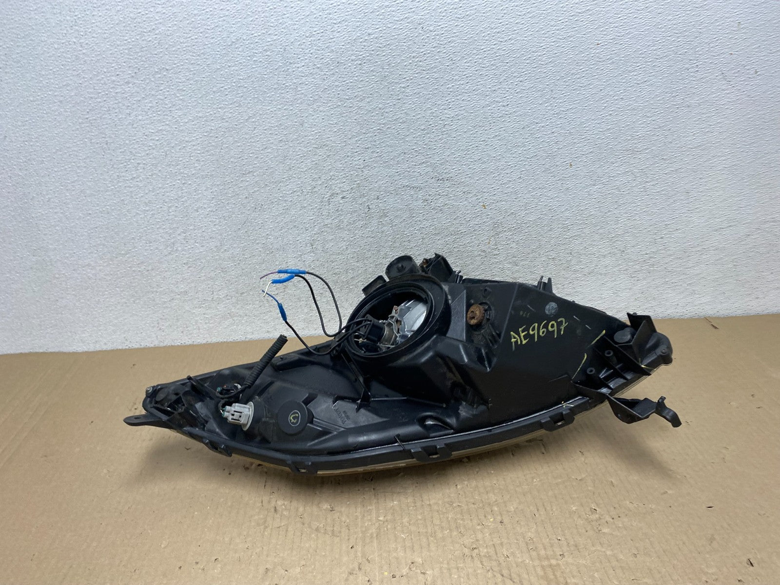 2006 - 2009 Toyota Prius Right Passenger Rh Side Headlight Halogen AE9697 DW6