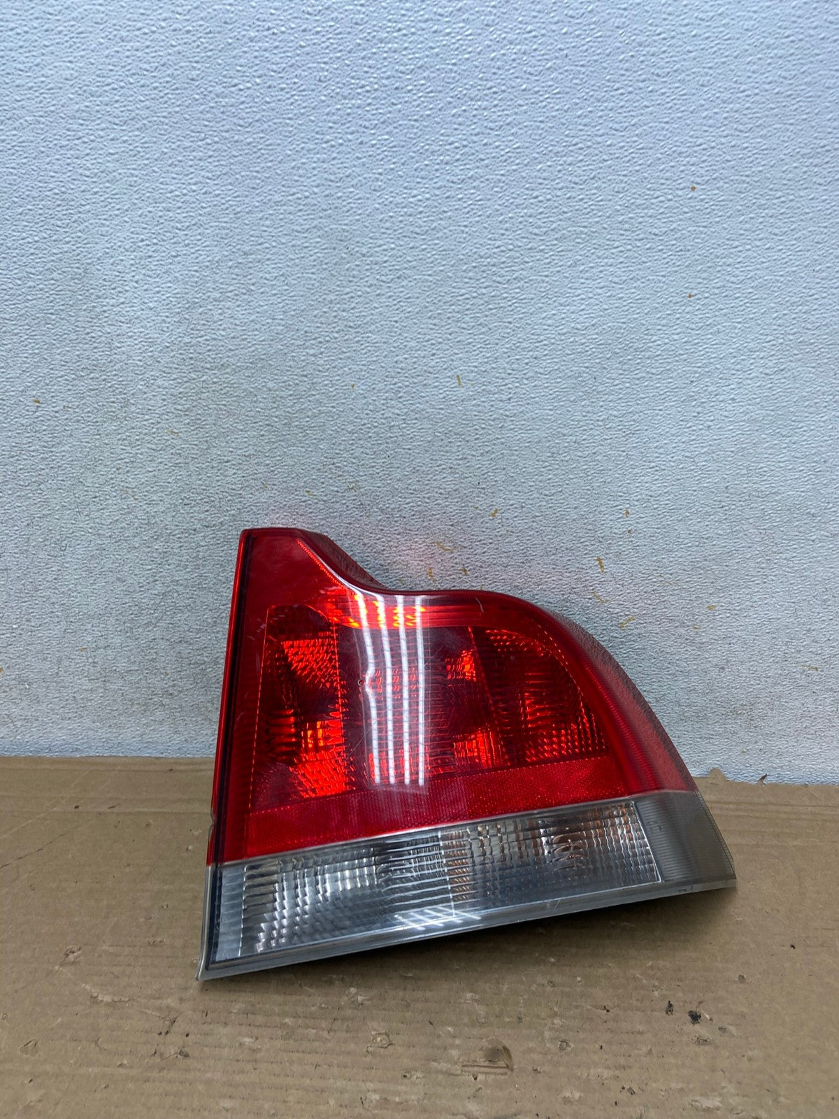 2001 to 2004 Volvo S60 Right Passenger Side Tail Light AH8932 LK0