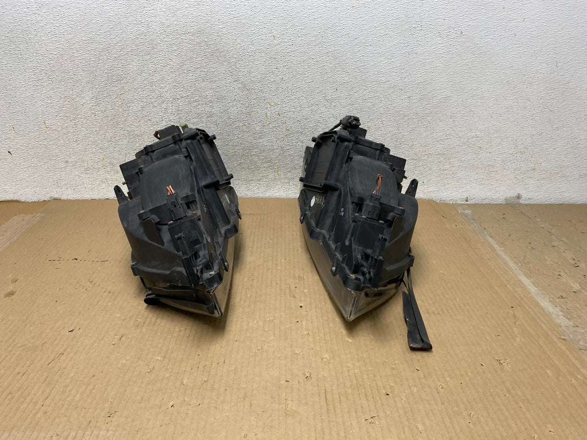 2003 to 2006 Lincoln Ls Left+Right Headlights Halogen AH3049 DW10