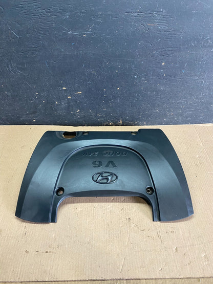 2002 to 2005 Hyundai Sonata 2.4L Engine Trim Cover OEM O7832 DG1