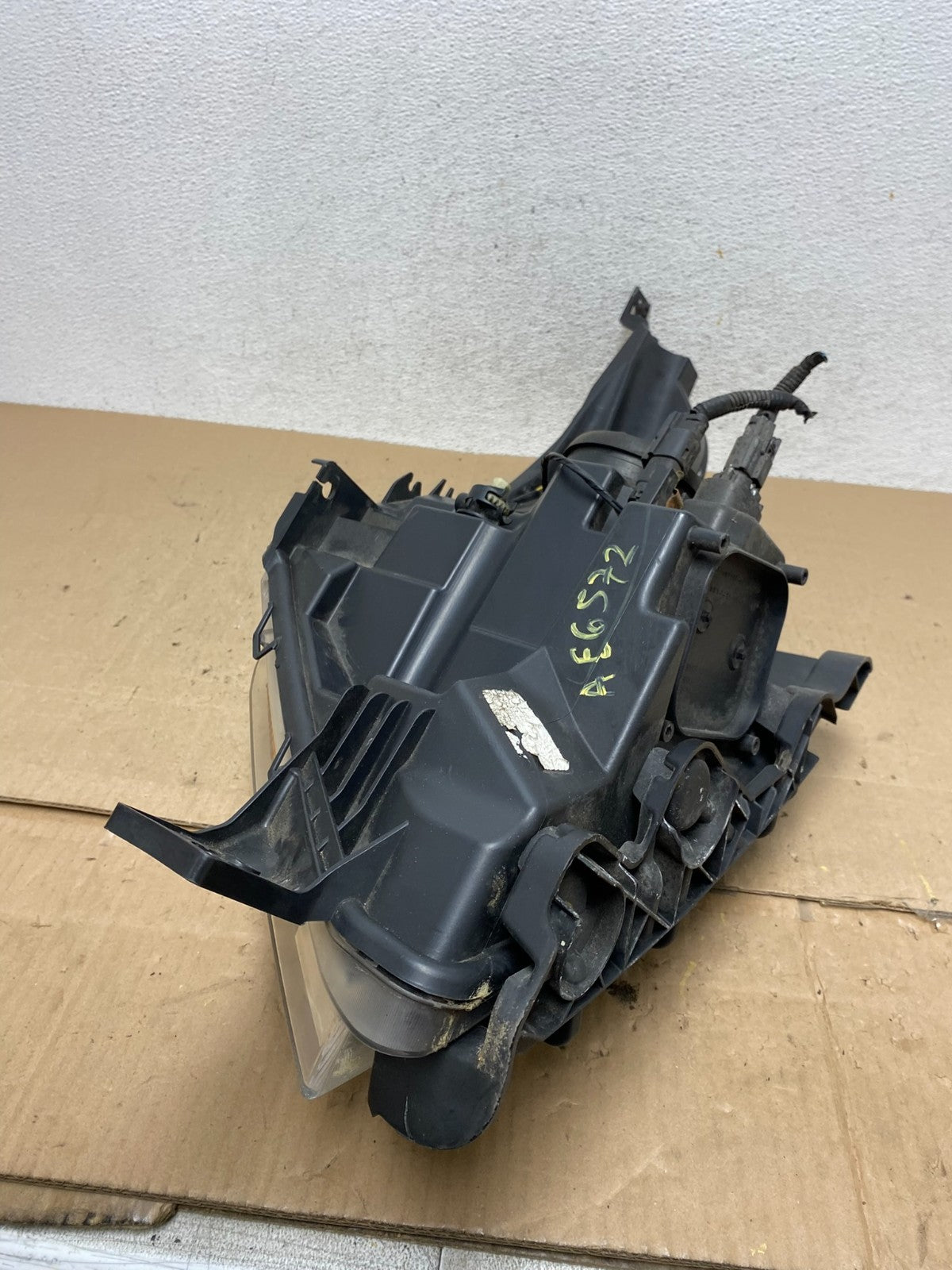 2011 to 2015 Ford Explorer Right Passenger Halogen Headlight AE6572 DW9