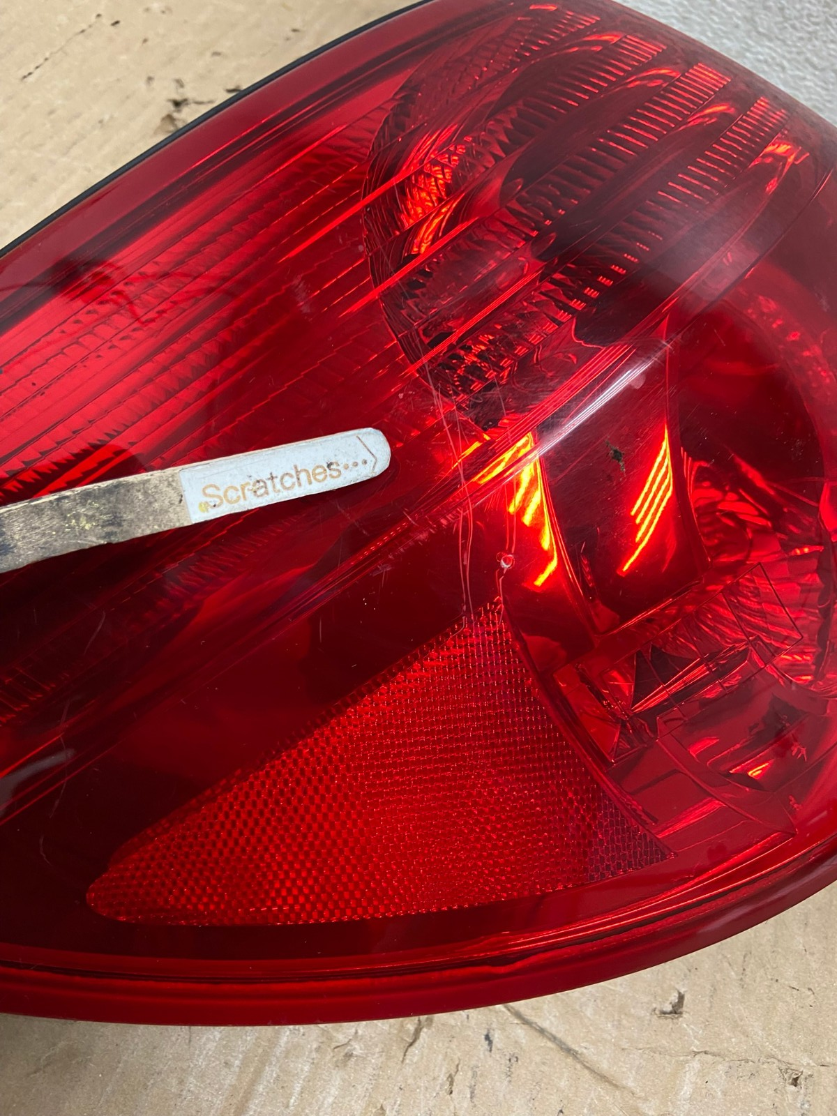 2006 to 2010 Toyota Sienna Left Driver LH Side Tail Light AI1335 LK3