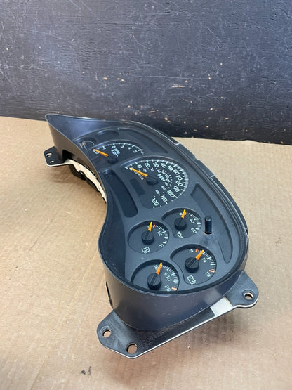 2003 to 2006 Chevrolet Silverado Speedometer Instrument Cluster AF3621 DG2