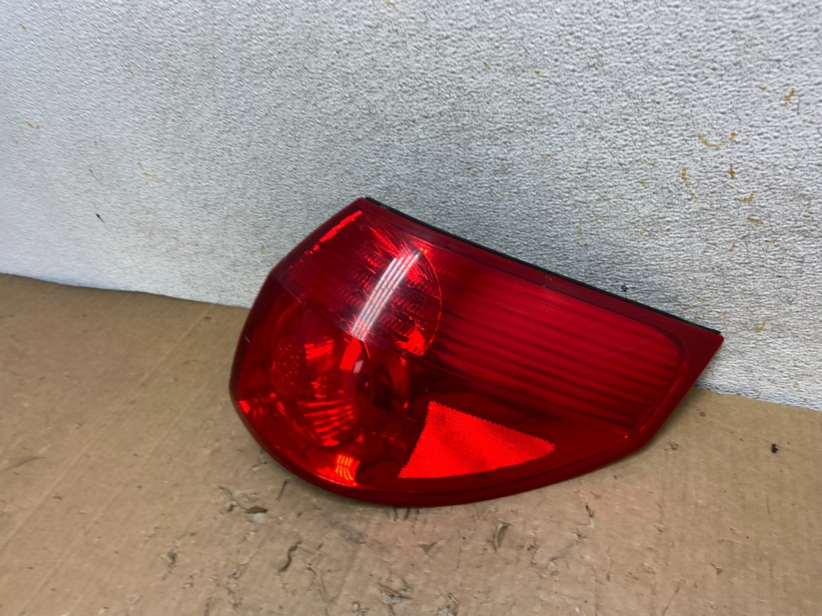 2006 - 2010 Toyota Sienna Right Passenger Side Tail Light AI9316 LK1