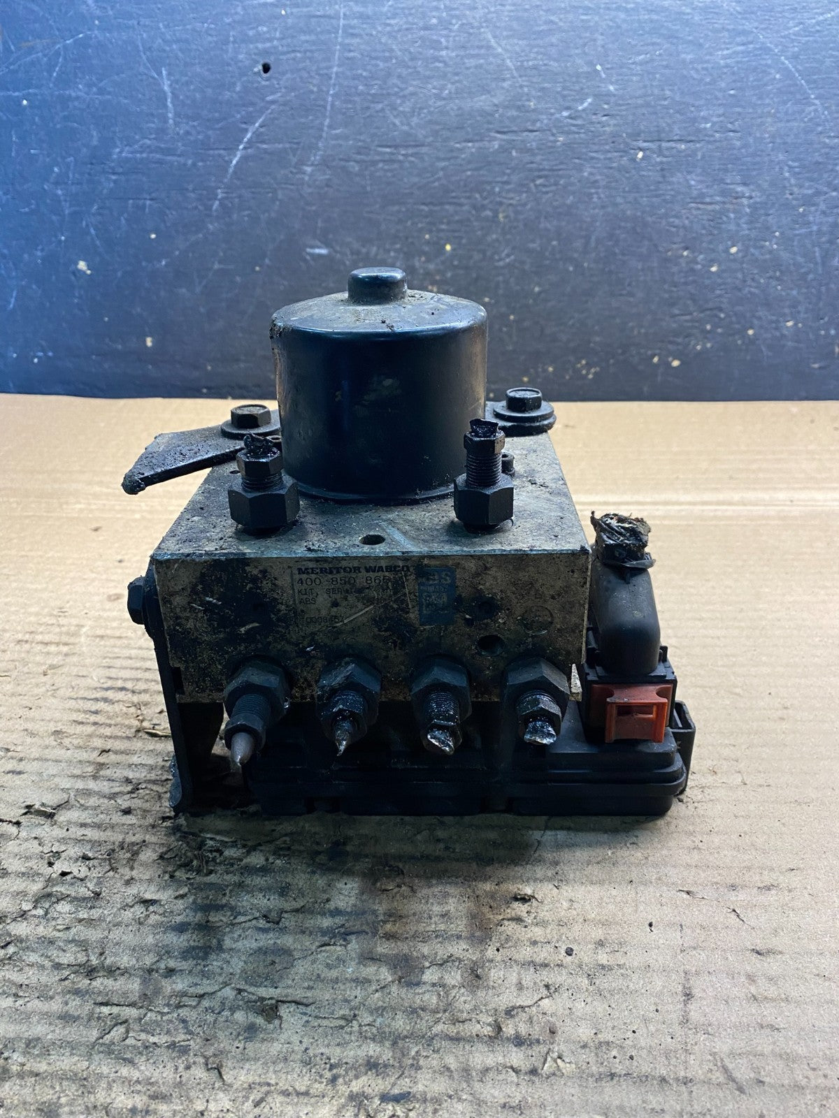Wabco ABS Pump Hydraulic W/ Module P/N 4460470002 aa3327 DG3