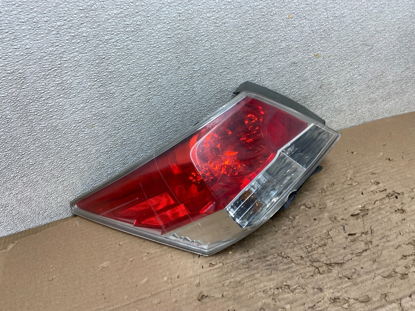 2008 to 2012 Honda Accord Sedan Tail light Left Driver LH Side AB2313 DW2