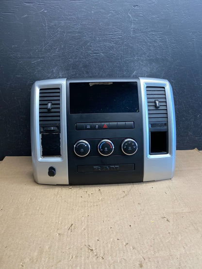 2009 to 2010 Dodge Ram 1500 Center Dash Radio Screen Climate Panel AI3092 DG0