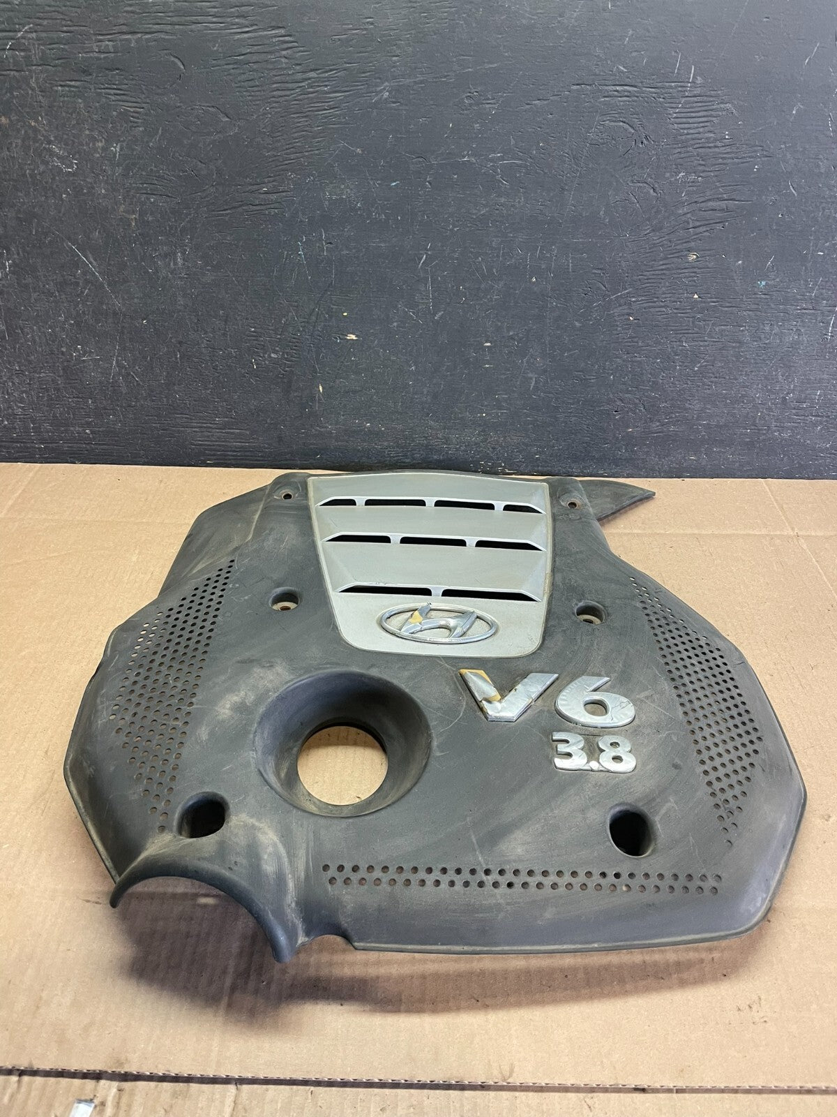 2007 to 2010 Hyundai Azera V6 3.8L Engine Motor Shield Cover OEM J6871 DG0