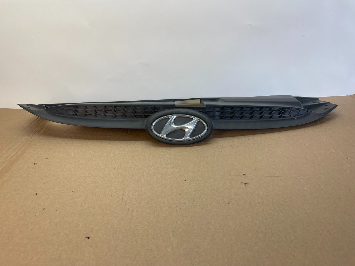 2010 to 2015 Hyundai Tucson Front Upper Grille Grill AG3007 DG0