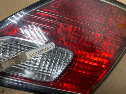 2002 2003 2004 Lexus Es300 Es330 Right Passenger Inner Tail Light AH7961 LK3