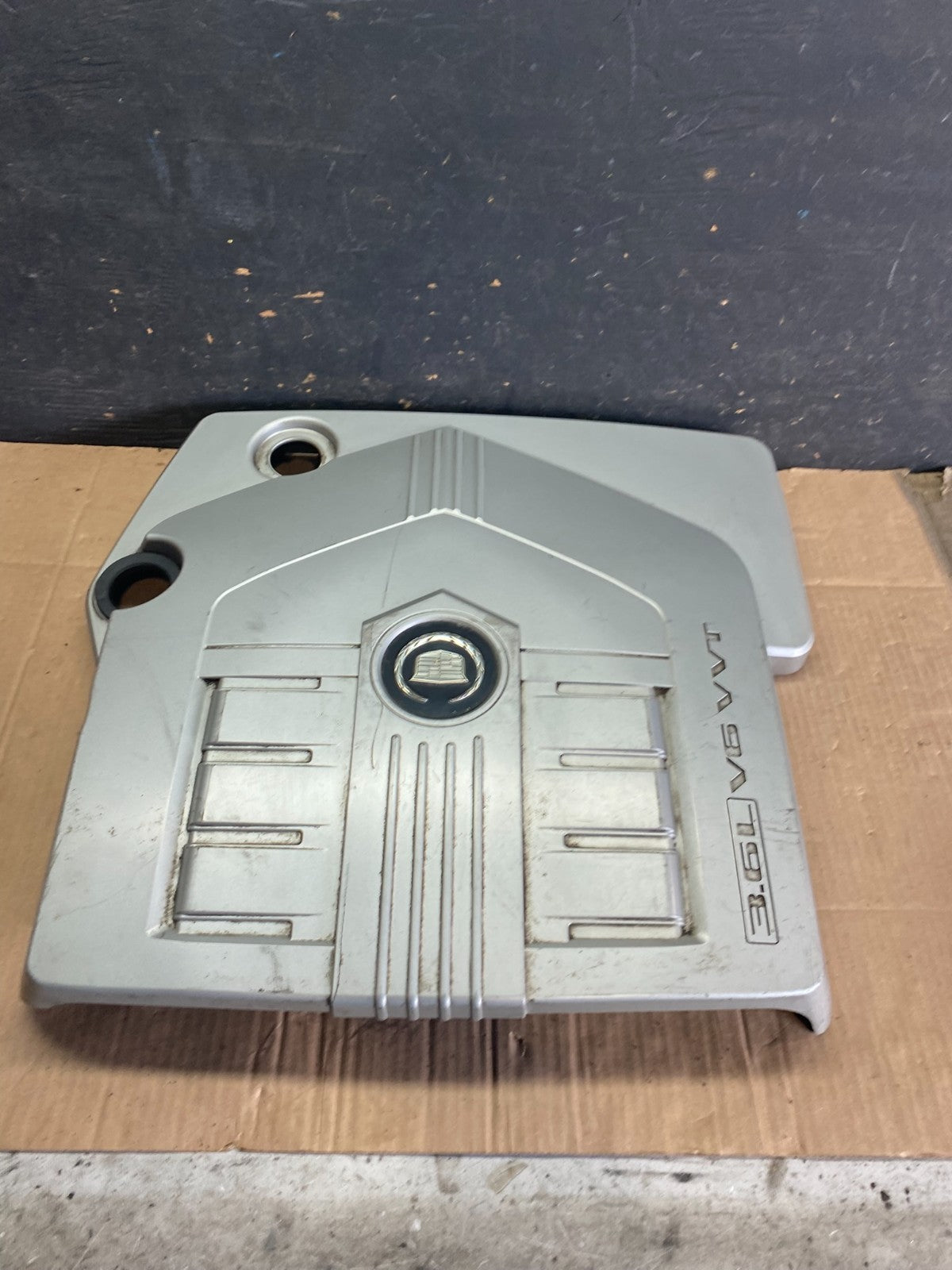 2004 to 2007  Cadillac CTS 3.6L Plastic Engine Cover Shield OEM Q0537 DG1