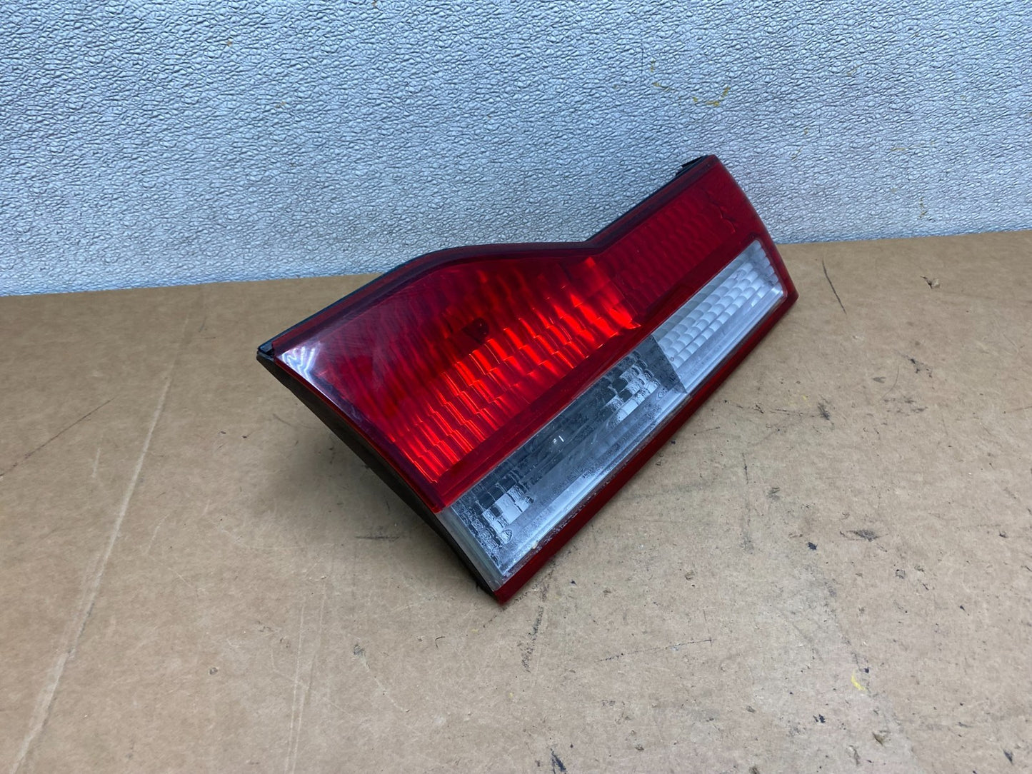 2001 to 2002 Honda Accord Left Driver LH Side Inner Tail Light OEM X5106 DW2