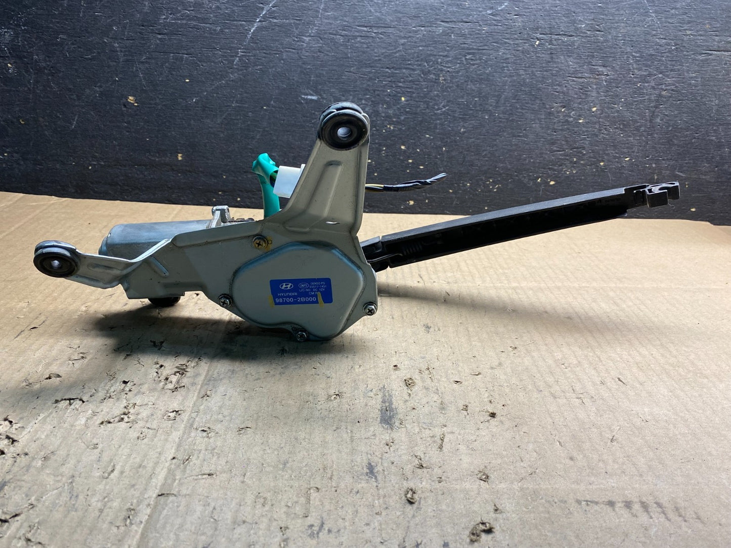 2007 - 2010 Hyundai Santa Fe Rear Glass Windshield Wiper Motor AB0374 DG5