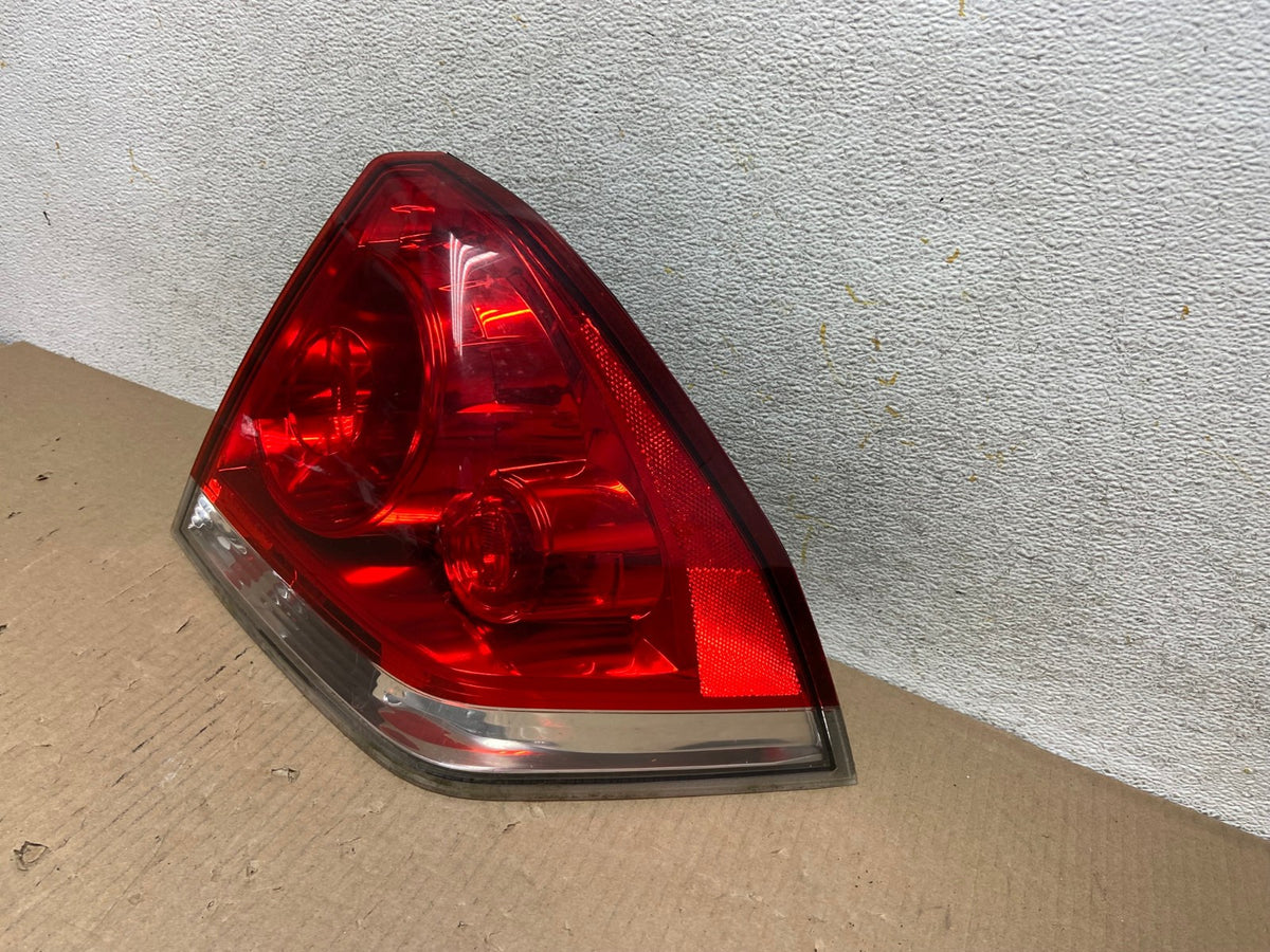 2006 - 2012 Chevrolet Impala Tail Light Right Passenger RH Side AH5773 LK2