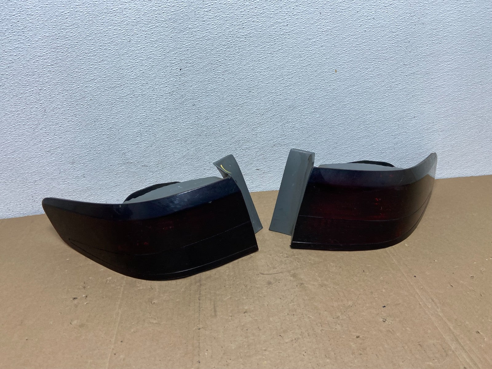 2005 Honda Accord Left+Right Side Tail Lights AC5699 DW0