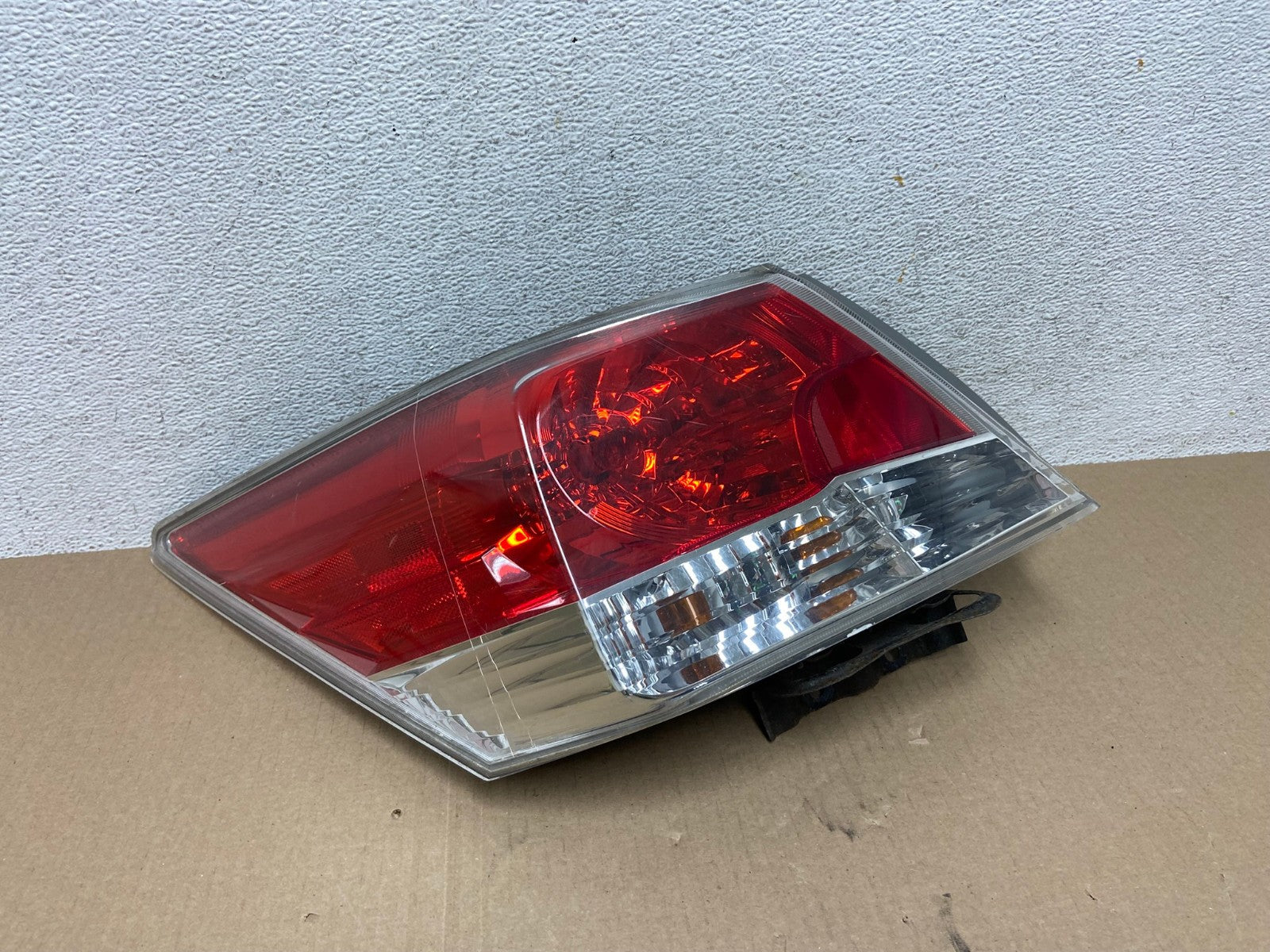 2008 to 2012 Honda Accord Sedan Tail light Left Driver LH Side AE6925 LK0