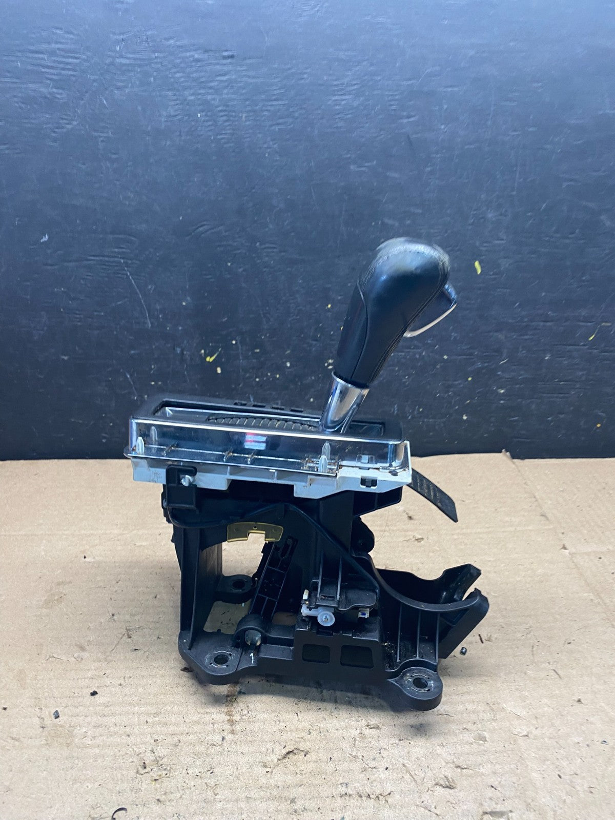 2009-2017 Chevrolet Traverse Automatic Transmission Shifter Gear Knoob q2449 DG2