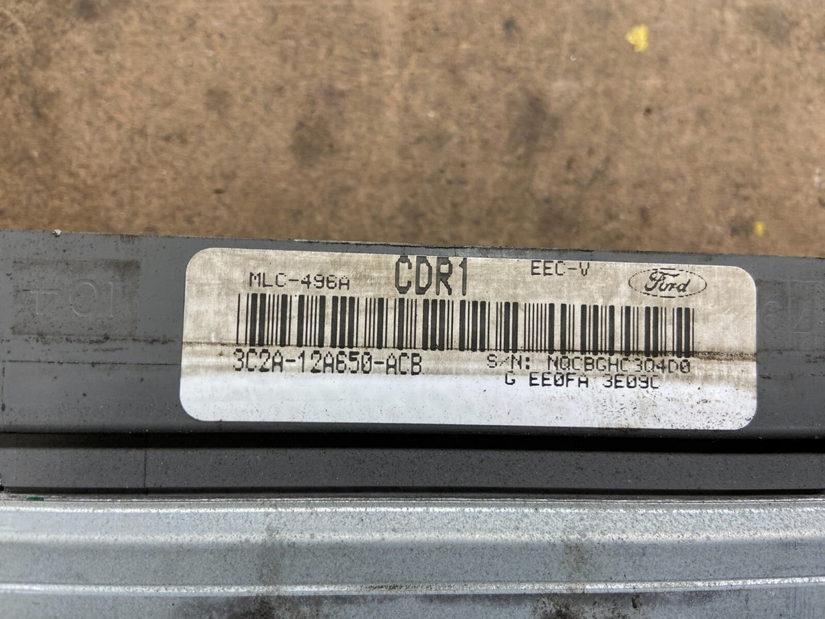 2003 Ford E350 Van 4.6L Engine Control Module 3C2A-12A650-ACB M5262 DG2